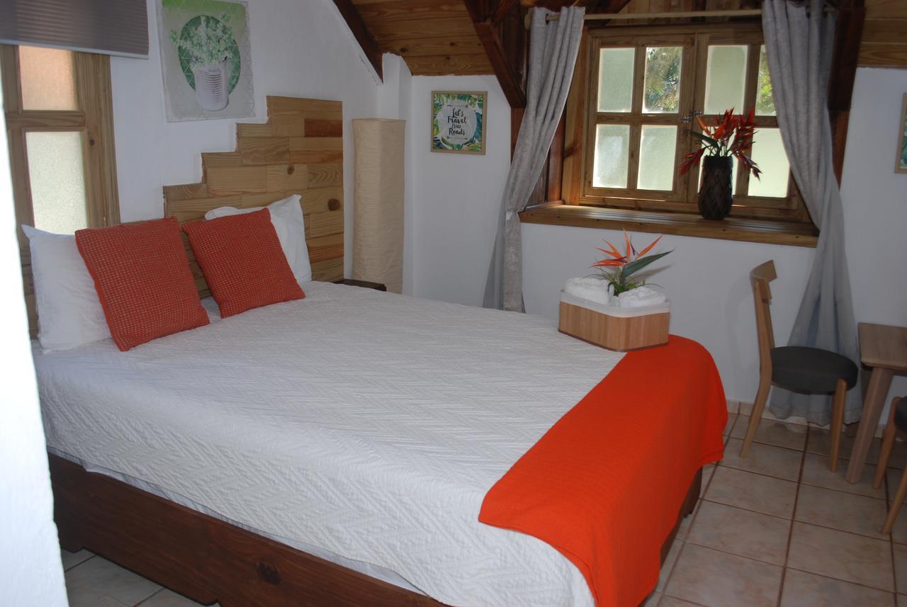 Hotel Rancho Constanza & Cabanas De La Montana Bagian luar foto