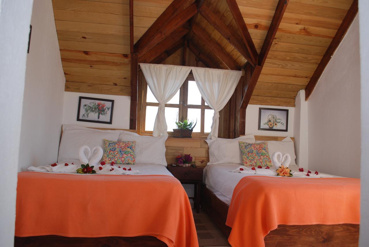 Hotel Rancho Constanza & Cabanas De La Montana Bagian luar foto